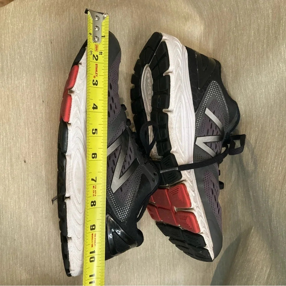 NEW BALANCE Sz 9.5 840  V4 Running Abzorb Technology Lace Up Sneakers - Picture 14 of 16